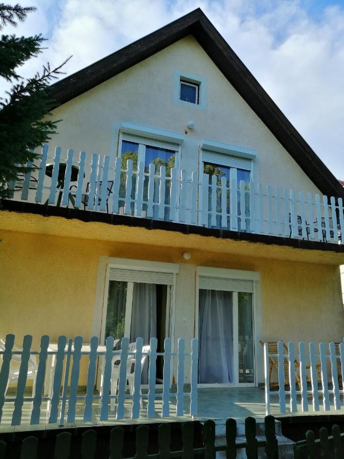 Nyírfa Apartman Vonyarcvashegy Exterior foto