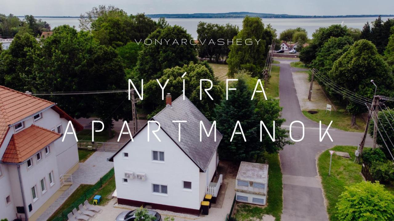 Nyírfa Apartman Apartamento Vonyarcvashegy Exterior foto