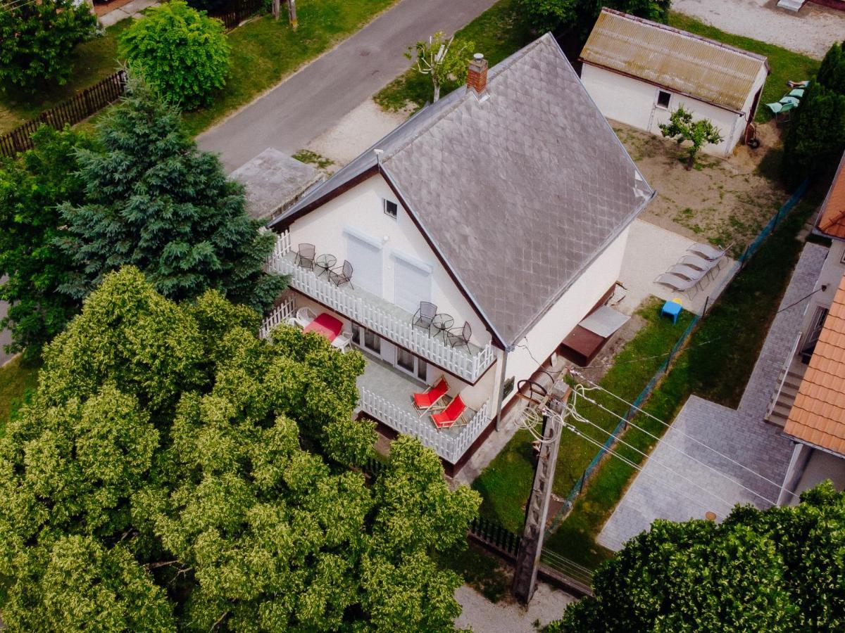 Nyírfa Apartman Vonyarcvashegy Exterior foto