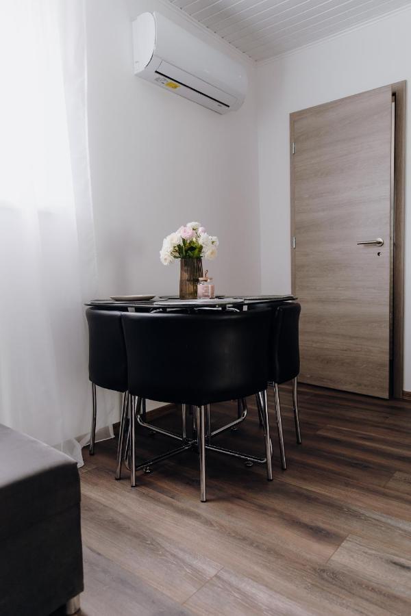 Nyírfa Apartman Vonyarcvashegy Exterior foto